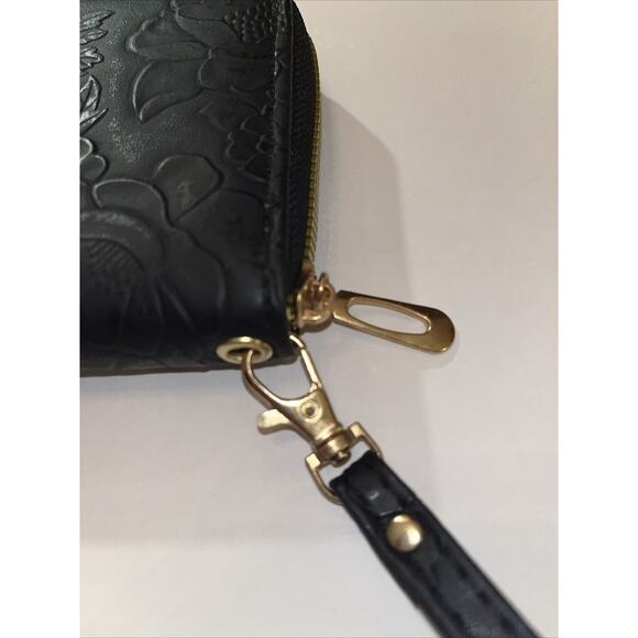 Black Floral Embossed Faux Leather Zip Wallet Wristlet With Card And Cash Slots - Picture 2 of 3